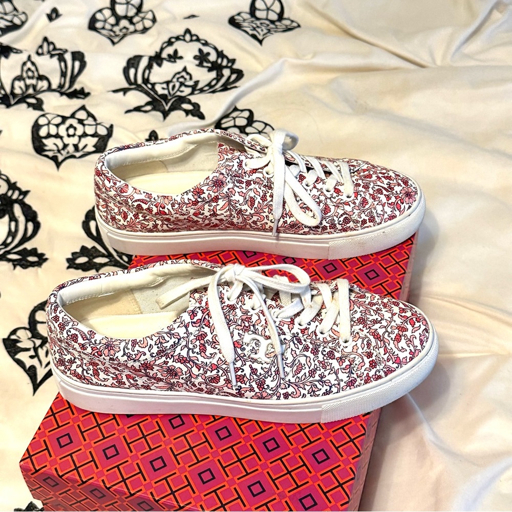 Tory Burch Amalia Red Keepsake Floral Print Leather Sneakers, Size 8M, worn once